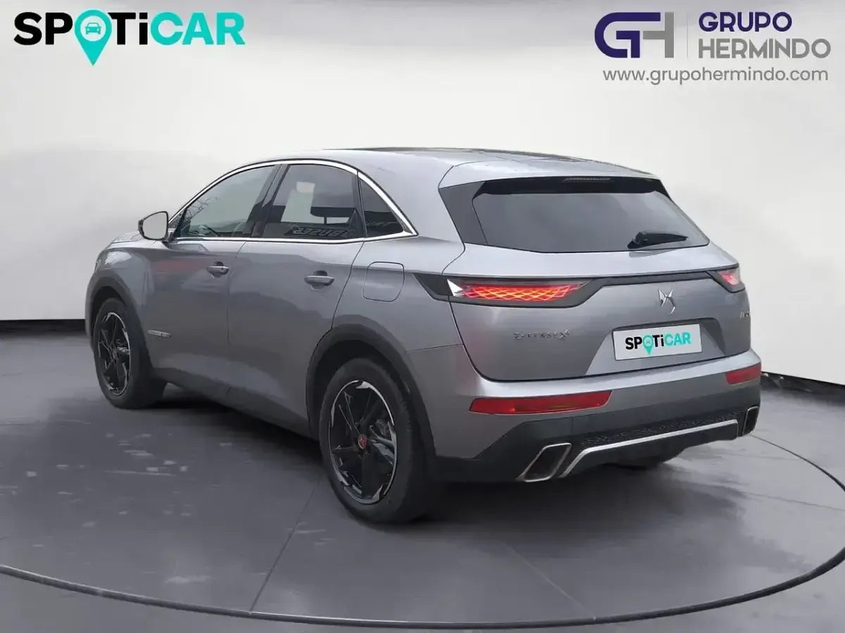 Usado DS Automobiles DS7 Crossback Performance 300 CV (220 kW) 2022 Gris / plata SUV