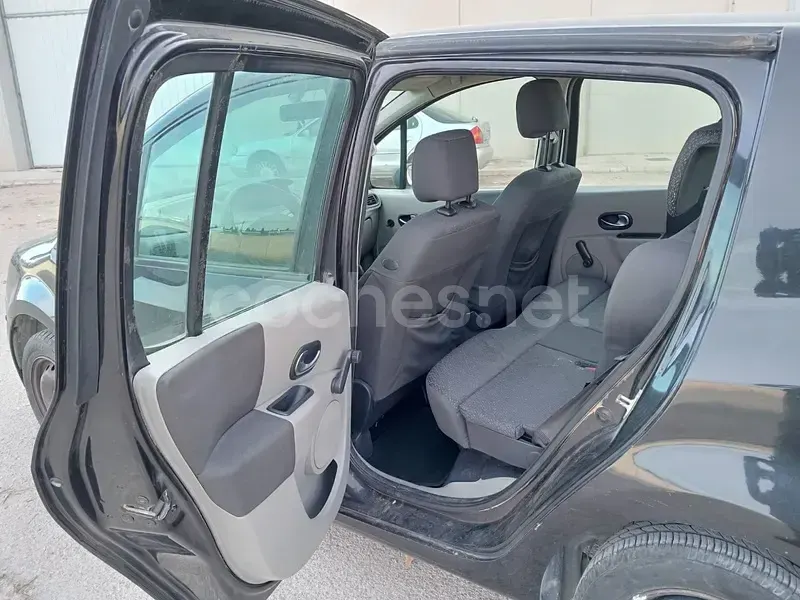 Usado Renault Modus Dynamique 85 CV (62 kW) 2005 Negro Monovolumen
