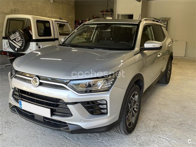 Gris / plata Usado 2021 Ssangyong (KGM) Korando Limited SUV | 19.500 € (Un poco caro) - Imagen 1/4