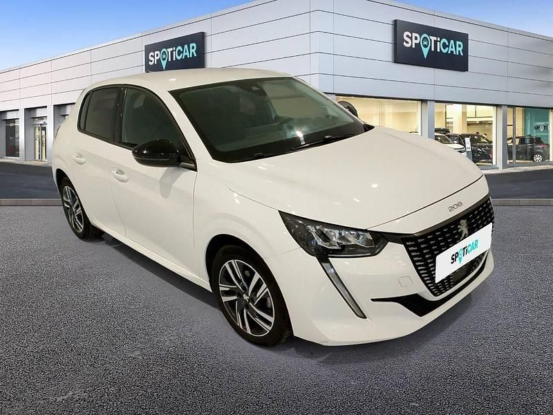 Usado Peugeot 208 Allure 100 CV (73 kW) 2023 Blanco Utilitario