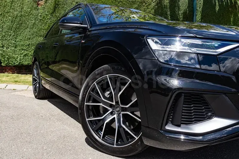 Usado Audi Q8 S-Line 394 CV (289 kW) 2024 Negro SUV