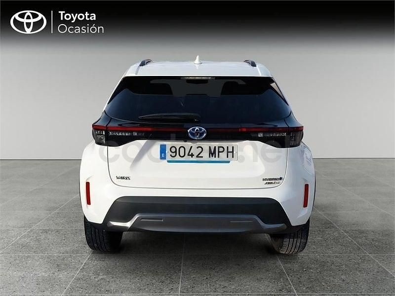 Usado Toyota Yaris Cross 116 CV (85 kW) 2024 Blanco SUV