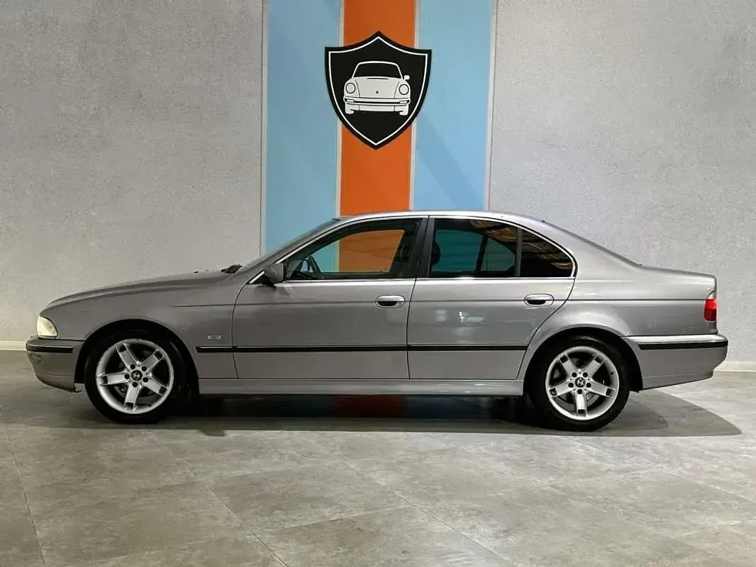 Usado BMW 530 184 CV (135 kW) 1999 Plateado Berlina