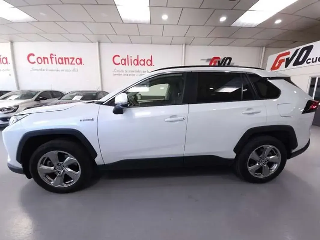 Usado Toyota RAV4 Hybrid Advance 2021 Blanco SUV