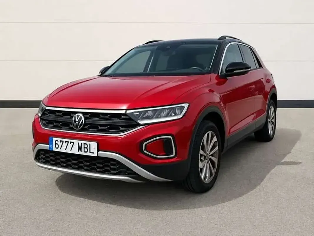 Usado VW T-Roc Life 110 CV (80 kW) 2022 Rojo SUV
