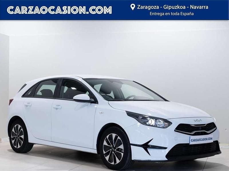 Usado Kia Ceed 101 CV (74 kW) 2025 Blanco Utilitario