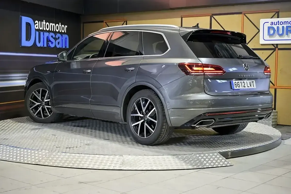 Usado VW Touareg 286 CV (210 kW) 2021 Gris SUV