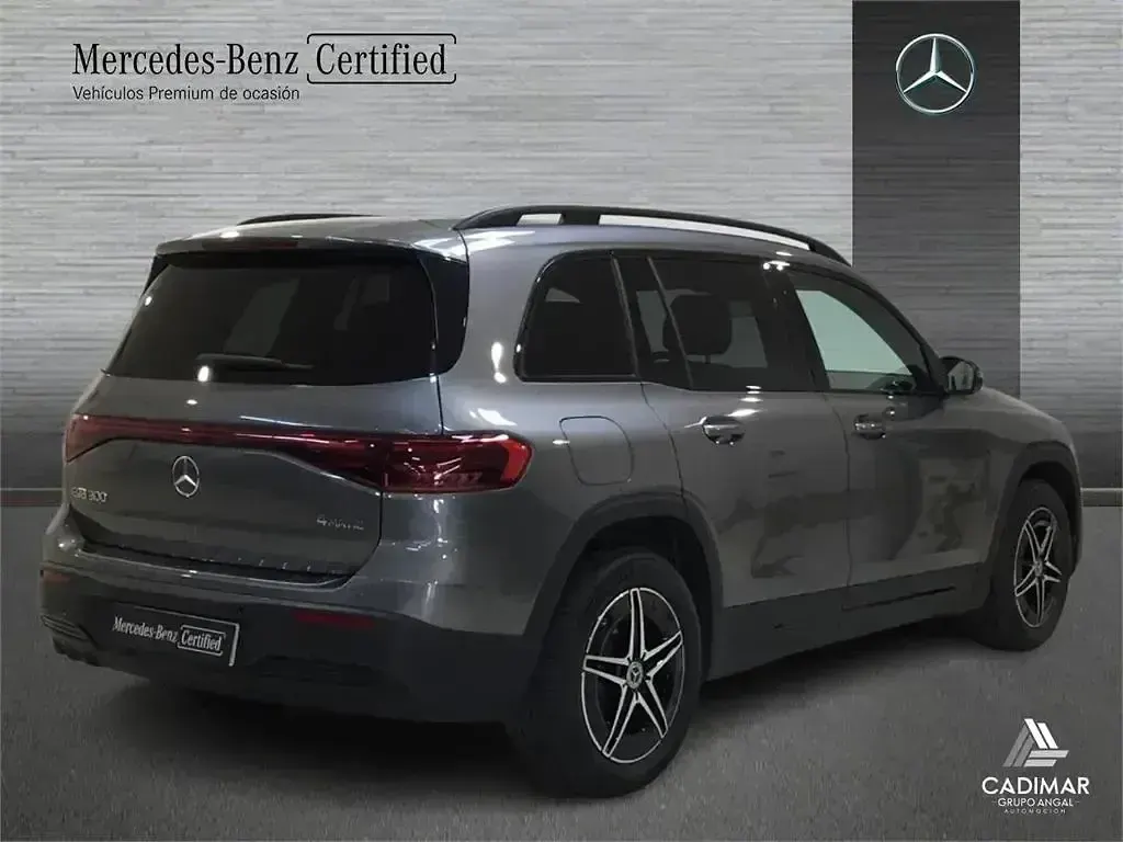 Usado Mercedes EQB300 167 kW (228 CV) 2025 Eléctrico SUV