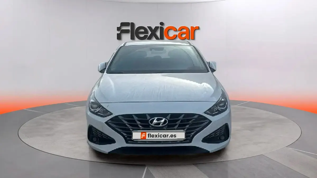 Usado Hyundai i30 120 CV (88 kW) 2022 Blanco Berlina