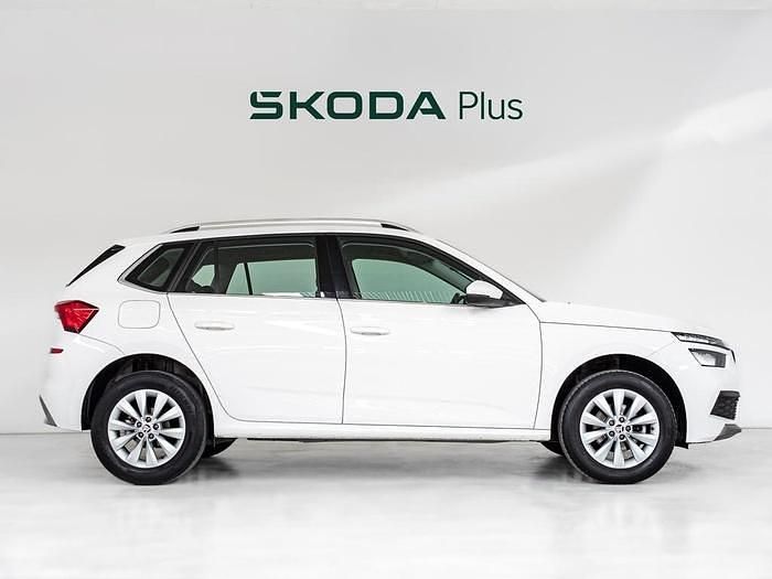 Usado Skoda Kamiq Ambition 110 CV (80 kW) 2021 Blanco SUV