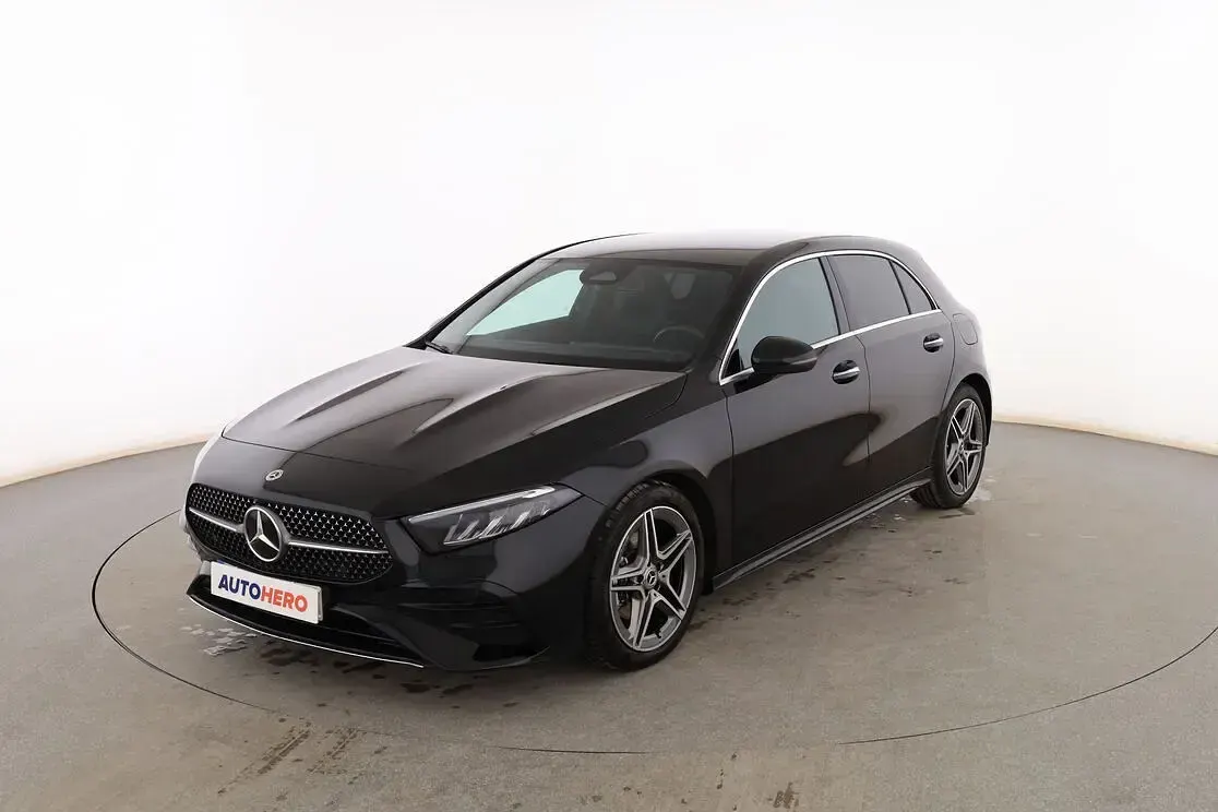 Usado Mercedes A200 AMG line 150 CV (110 kW) 2025 Berlina