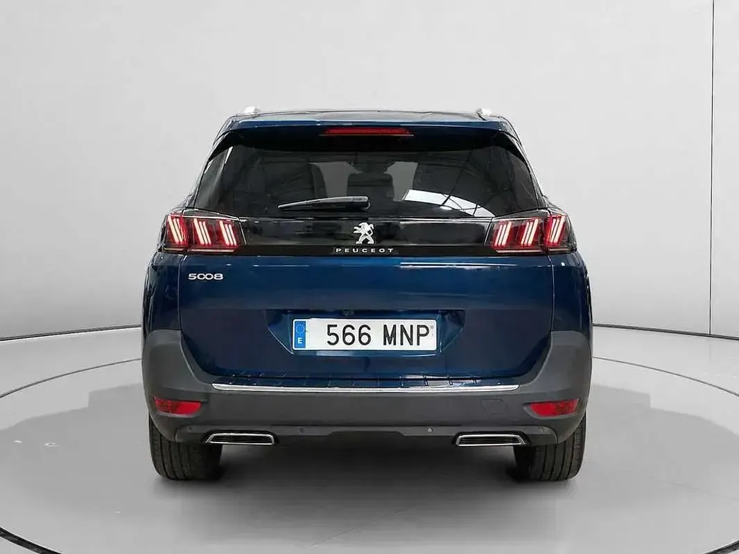 Usado Peugeot 5008 Allure 136 CV (100 kW) 2024 Azul SUV