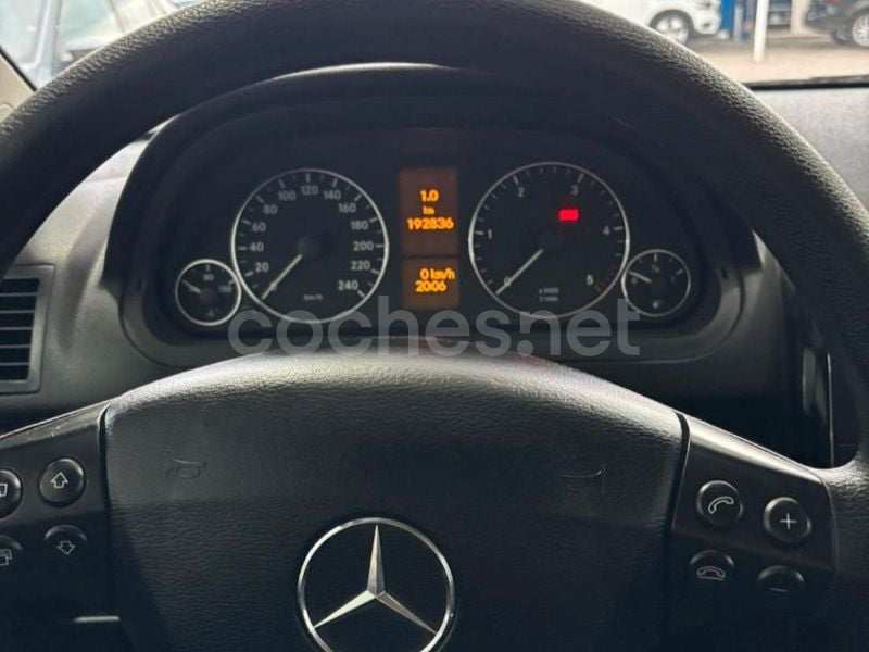 Usado Mercedes A160 82 CV (60 kW) 2010 Beige Monovolumen