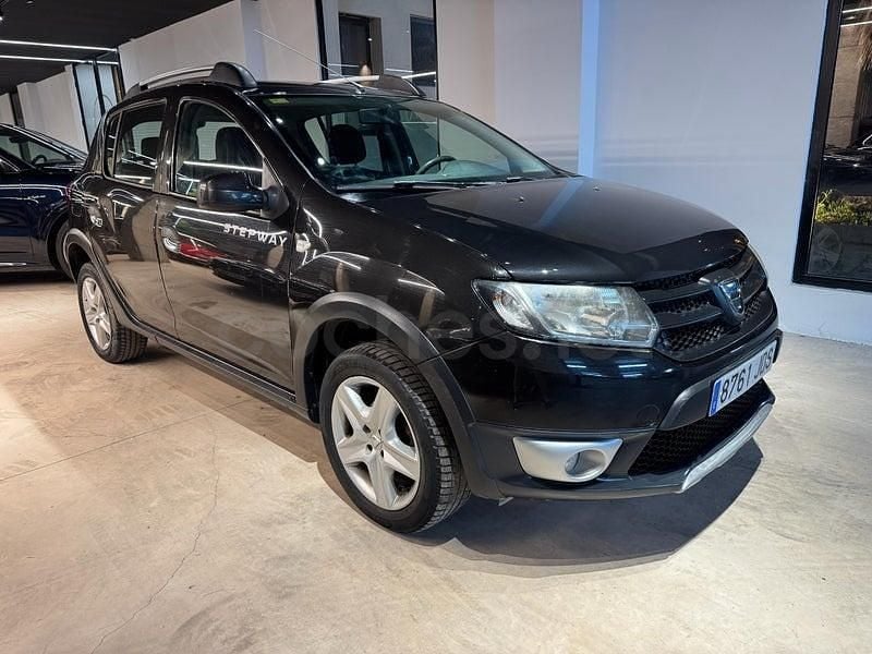 Usado Dacia Sandero Stepway 90 CV (66 kW) 2015 Negro Berlina