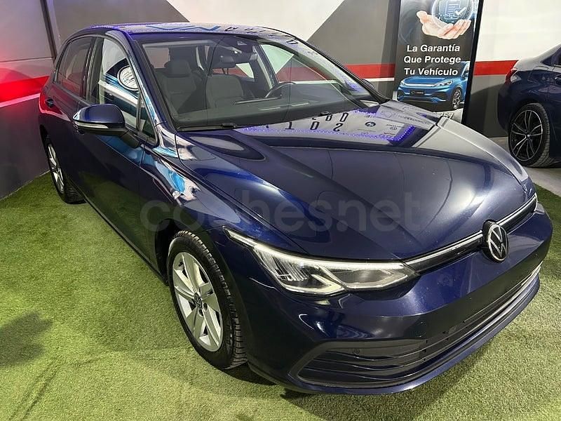 Usado VW Golf VIII 115 CV (84 kW) 2021 Azul Berlina