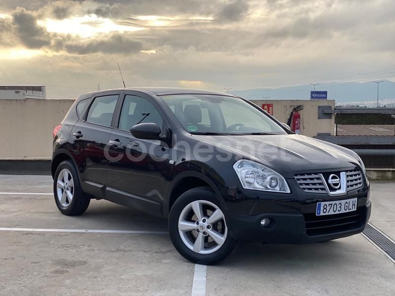Usado Nissan Qashqai Tekna 140 CV (102 kW) 2009 Negro SUV