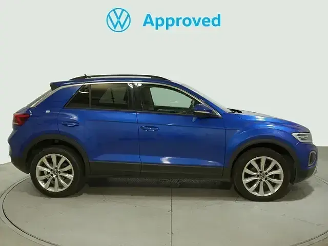Usado VW T-Roc Life 150 CV (110 kW) 2025 Azul SUV