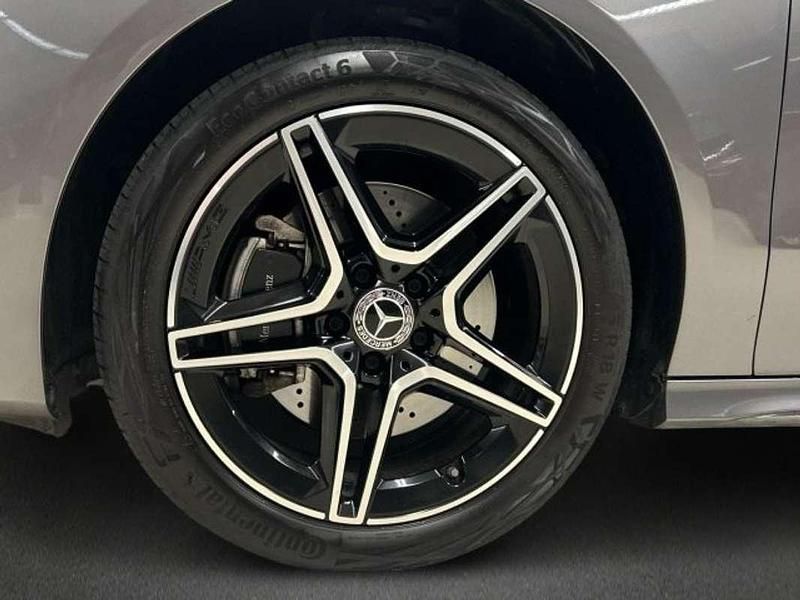Usado Mercedes CLA250e 218 CV (160 kW) 2025 Gris / plata Coupe