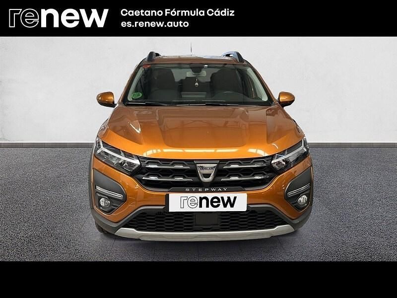 Usado Dacia Sandero Comfort 91 CV (66 kW) 2021 Naranja Utilitario