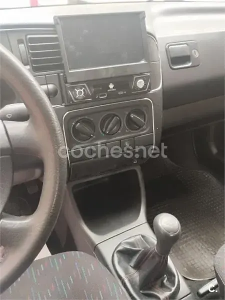 Usado VW Golf III 90 CV (66 kW) 1992 Granate Utilitario