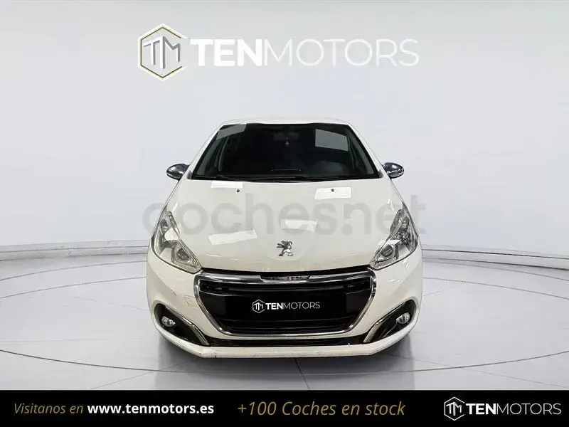 Usado Peugeot 208 Active 82 CV (60 kW) 2016 Blanco Utilitario