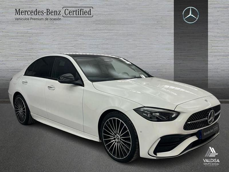 Usado Mercedes C220 AMG line 200 CV (147 kW) 2025 Blanco Berlina