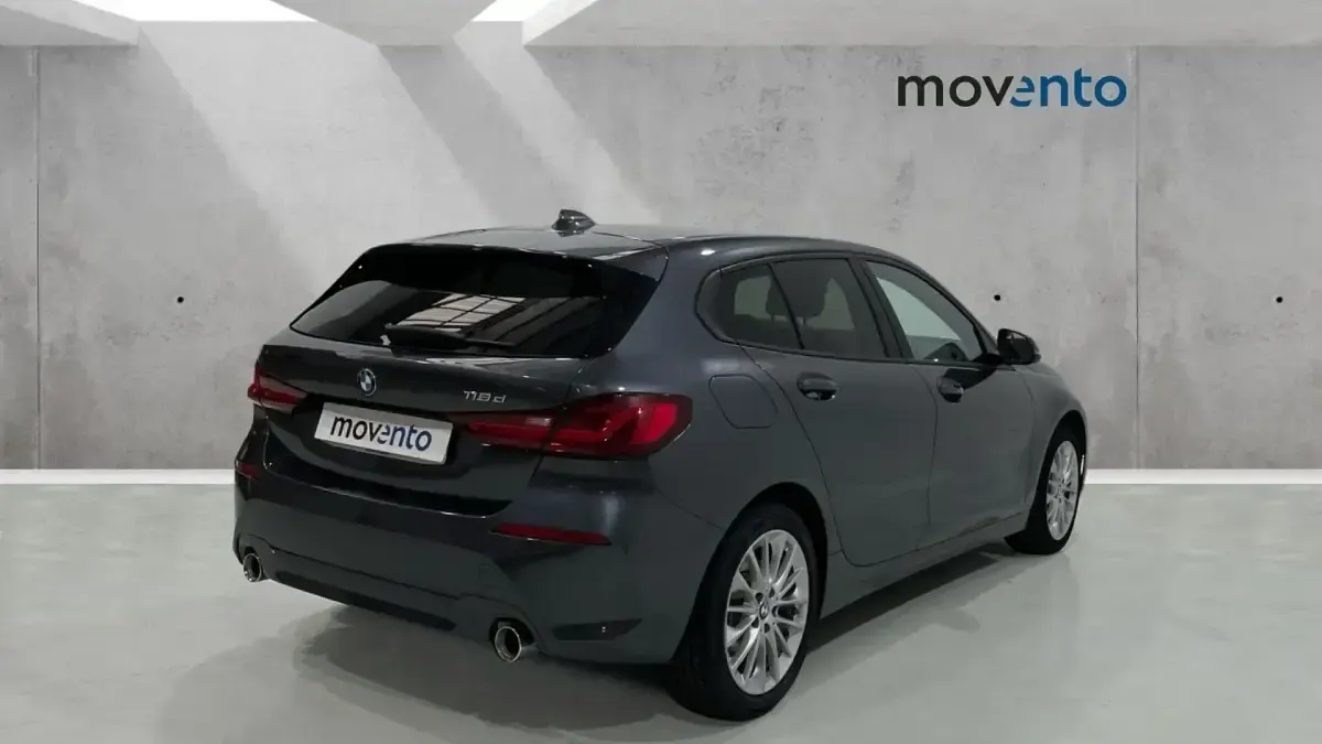Usado BMW 118 150 CV (110 kW) 2020 Gris Berlina