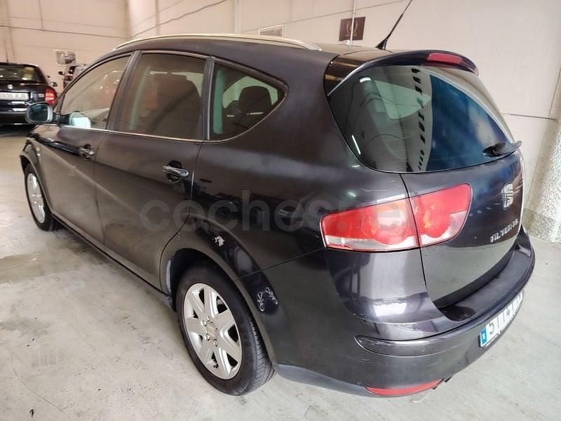 Usado Seat Altea XL Stylance 140 CV (102 kW) 2007 Negro Monovolumen