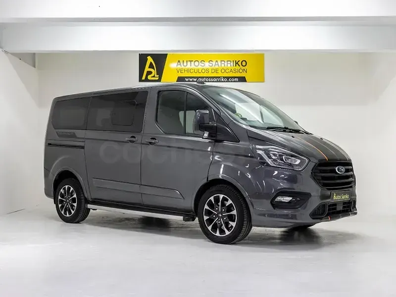 Usado Ford Transit Custom Limited 150 CV (110 kW) 2022 Gris / plata Van