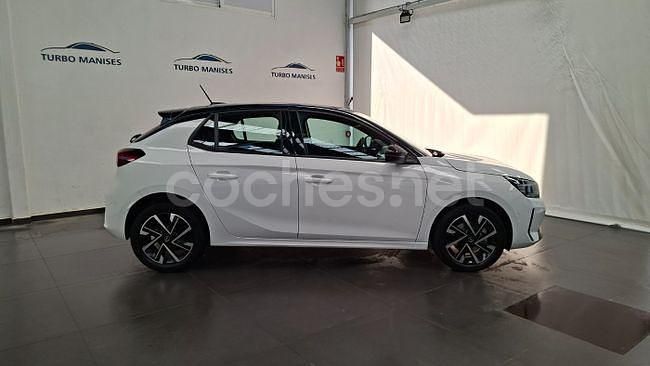 Usado Opel Corsa GS Line 100 CV (73 kW) 2024 Blanco Berlina