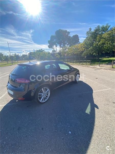 Usado Cupra Leon 265 CV (194 kW) 2012 Negro Berlina