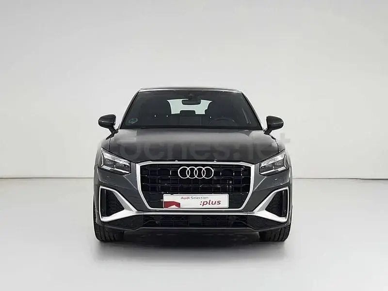 Usado Audi Q2 Black Edition 150 CV (110 kW) 2025 Gris SUV