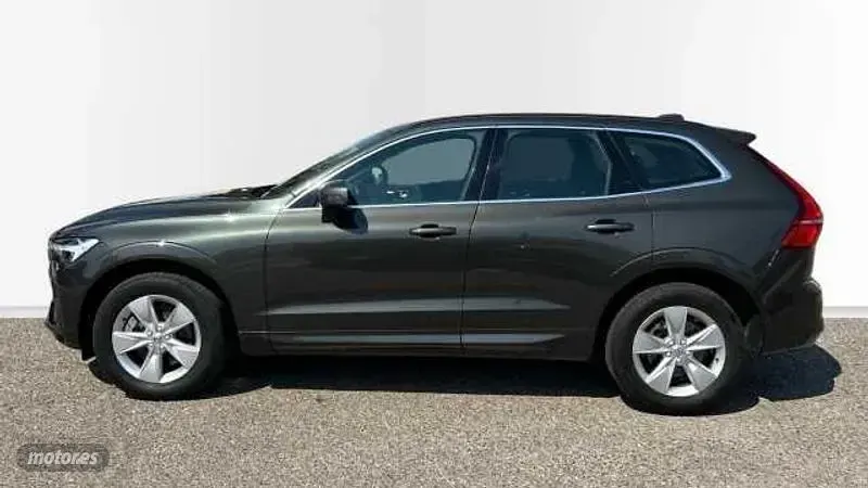 Usado Volvo XC60 Momentum 197 CV (144 kW) 2022 Gris SUV
