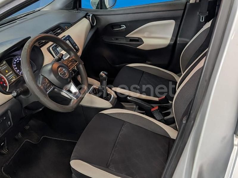 Usado Nissan Micra Acenta 71 CV (52 kW) 2017 Gris / plata Berlina