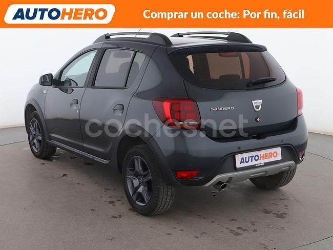 Usado Dacia Sandero 91 CV (66 kW) 2018 Gris Utilitario