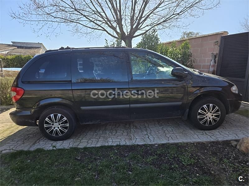 Usado Chrysler Voyager 140 CV (102 kW) 2004 Negro Monovolumen