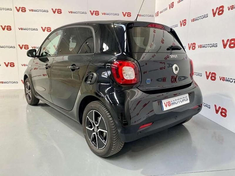 Usado Smart ForFour Electric Drive 60 kW (82 CV) 2021 Negro Utilitario