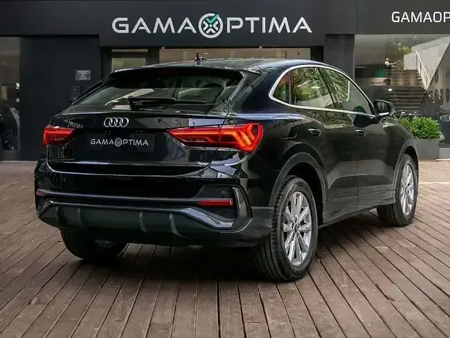 Usado Audi Q3 Sportback Attraction 245 CV (180 kW) 2022 Negro SUV