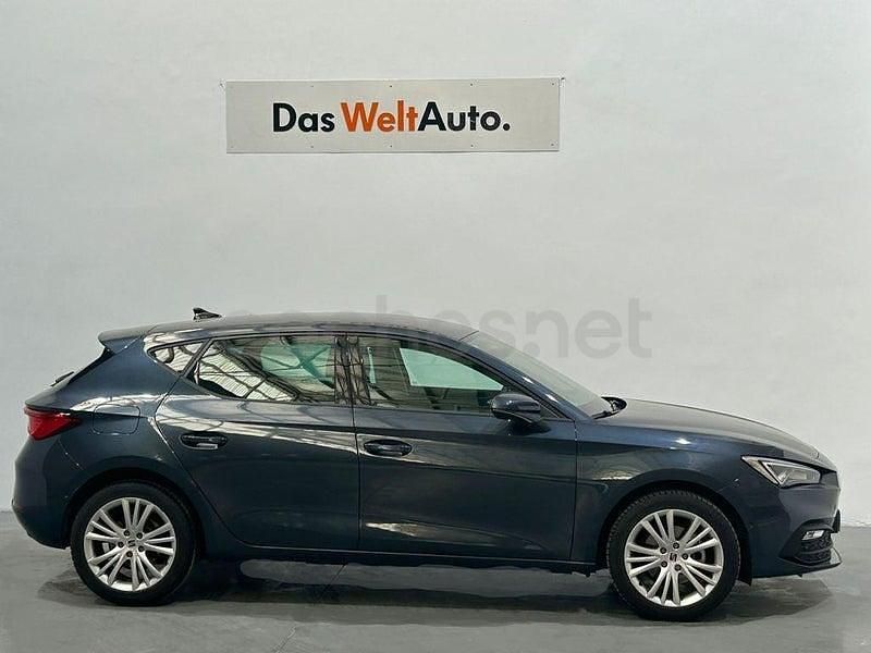 Usado Seat Leon Style 150 CV (110 kW) 2024 Gris Berlina