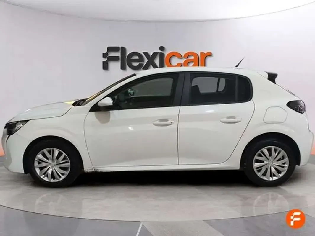 Usado Peugeot 208 Active 101 CV (74 kW) 2021 Blanco Utilitario