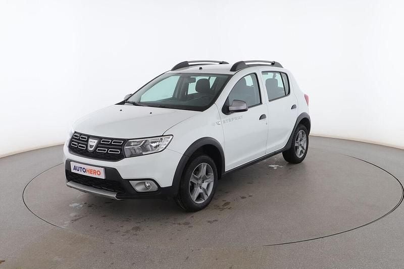 Blanco Usado 2019 Dacia Sandero Essentiel Utilitario | 12.099 € (Precio justo) - Imagen 1/3