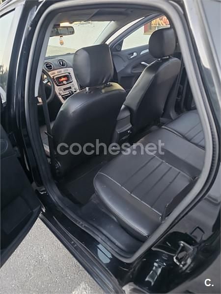 Usado Ford Mondeo Titanium 140 CV (102 kW) 2010 Negro Berlina