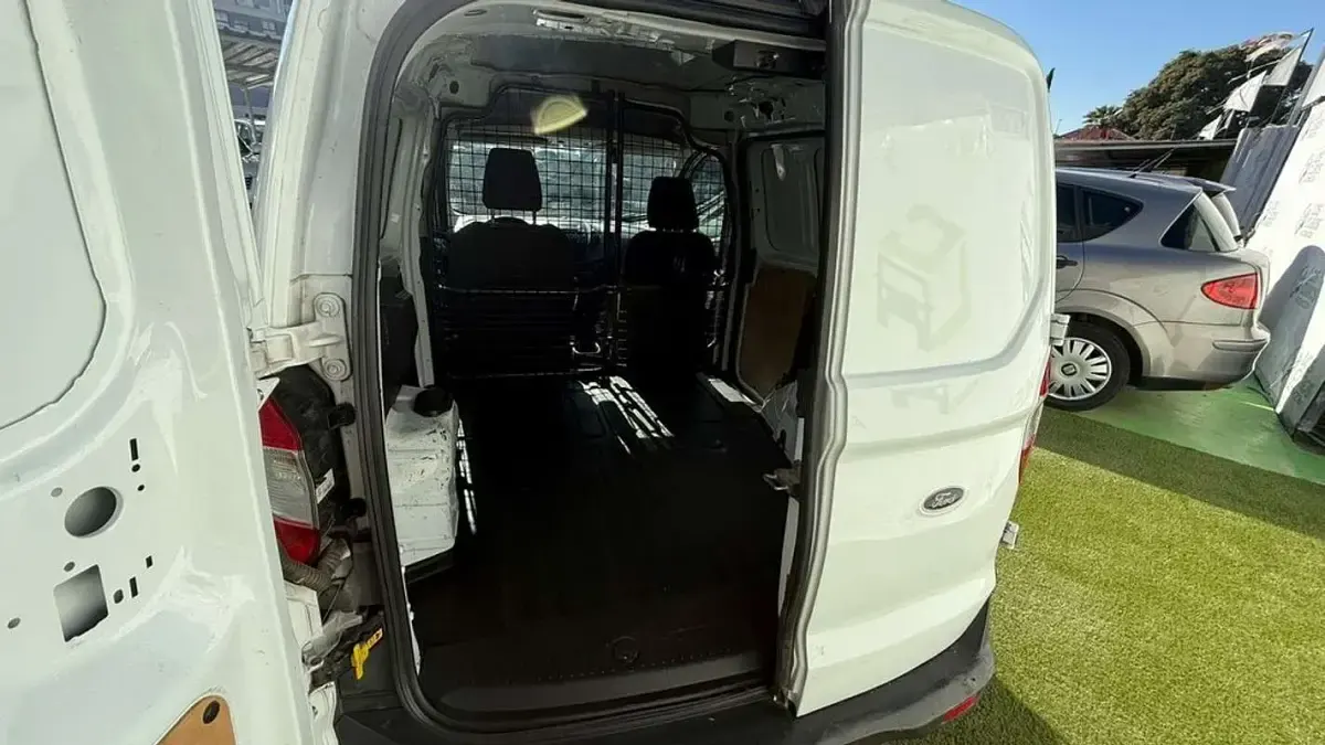 Usado Ford Transit Ambiente 75 CV (55 kW) 2016 Blanco Van