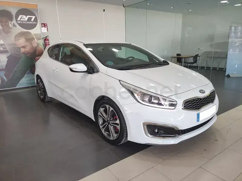 Usado Kia Ceed 120 CV (88 kW) 2017 Blanco Utilitario
