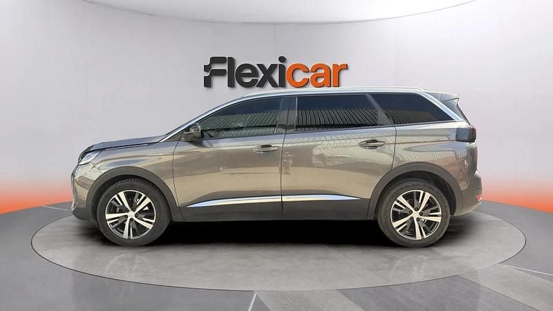 Usado Peugeot 5008 Allure 131 CV (96 kW) 2023 Gris SUV