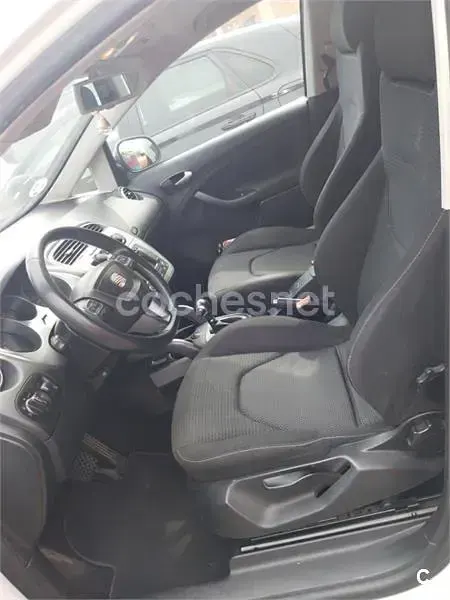 Usado Seat Altea XL Style 140 CV (102 kW) 2010 Blanco Monovolumen