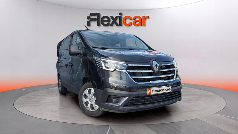 Usado Renault Trafic 110 CV (80 kW) 2023 Negro Monovolumen