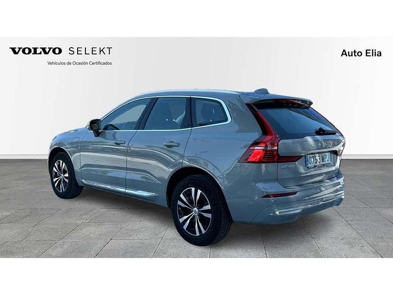 Usado Volvo XC60 Core 351 CV (258 kW) 2024 Gris SUV
