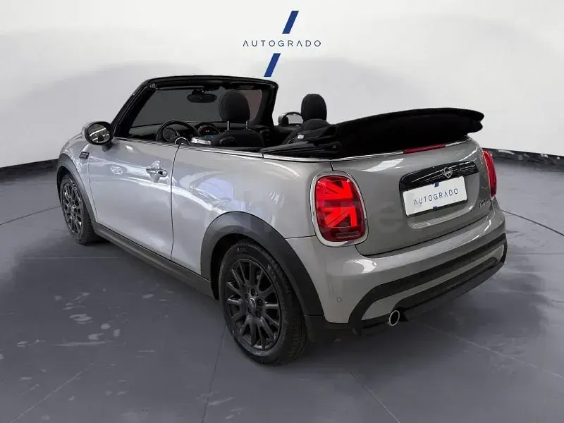 Usado Mini Cooper Cabriolet 136 CV (100 kW) 2023 Gris / plata Descapotable