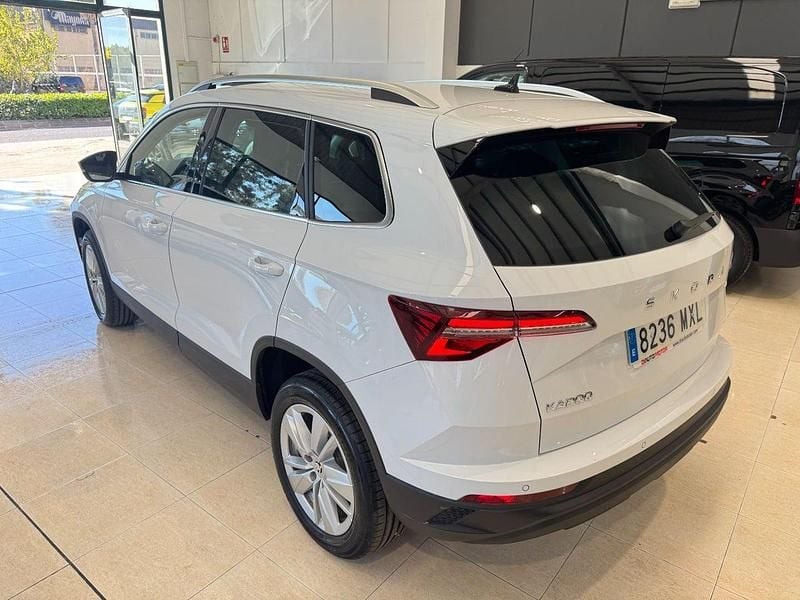 Nuevo Skoda Karoq Selection 116 CV (85 kW) 2025 Blanco SUV